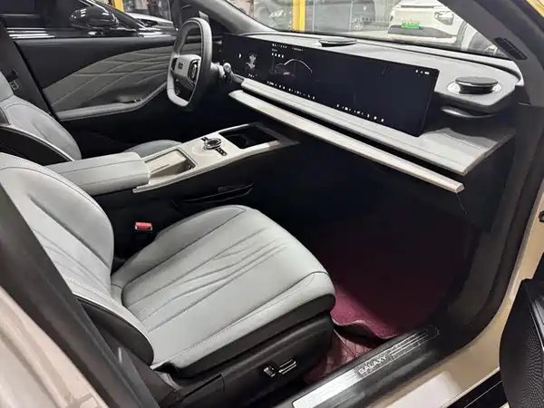 Geely Galaxy E8 2024