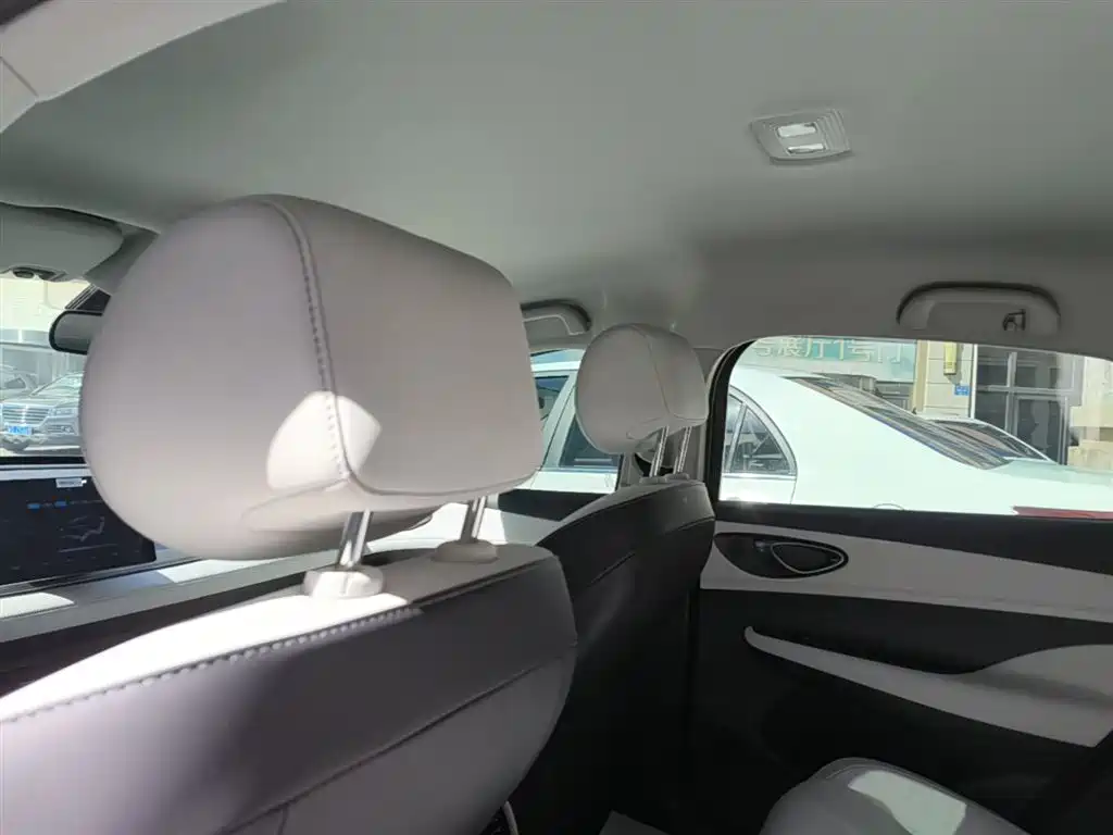 BYD Seal 05 DM-i 2025 — фото 18
