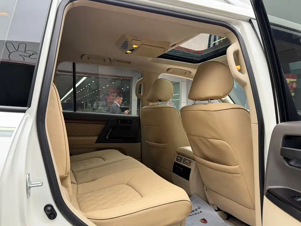 Toyota Land Cruiser 2018 — фото 8