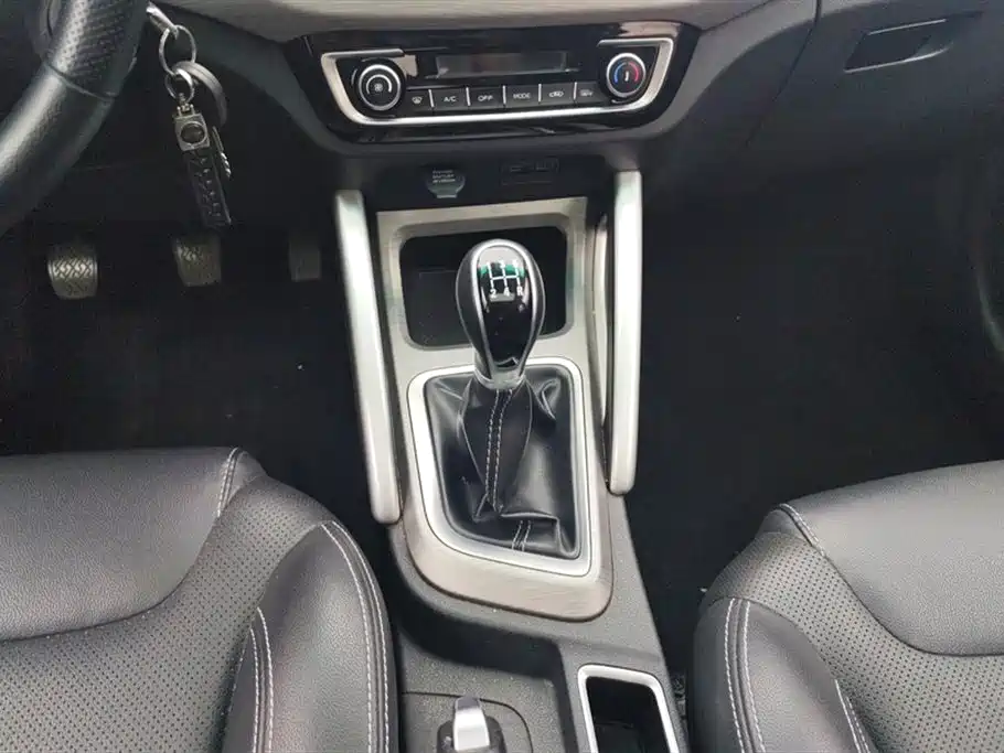 Geely Vision X3 2018 — фото 16