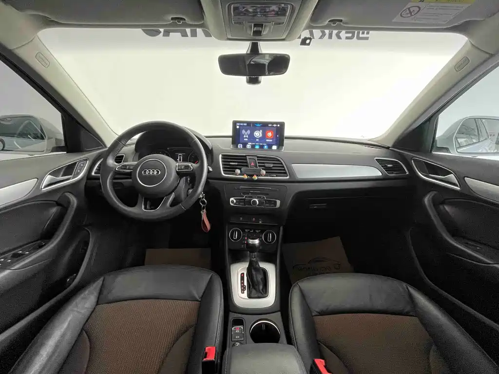 Audi Q3 2019 — фото 16