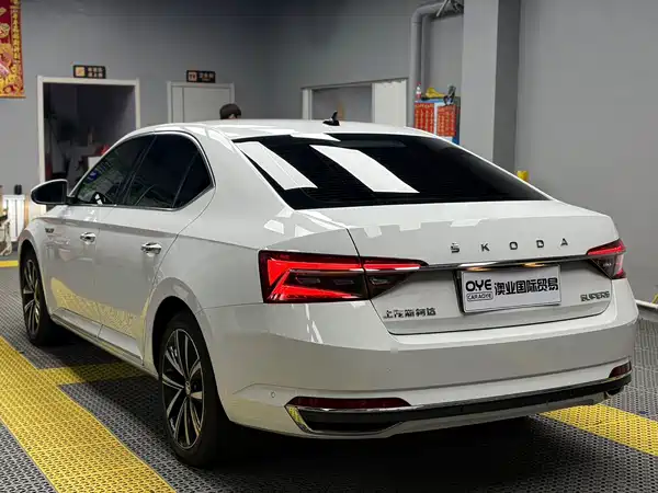 Skoda Superb 2023