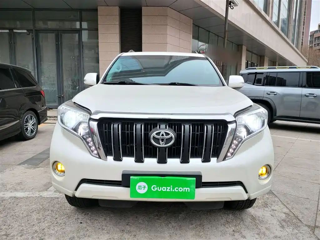 Toyota Prado 2015 — фото 3