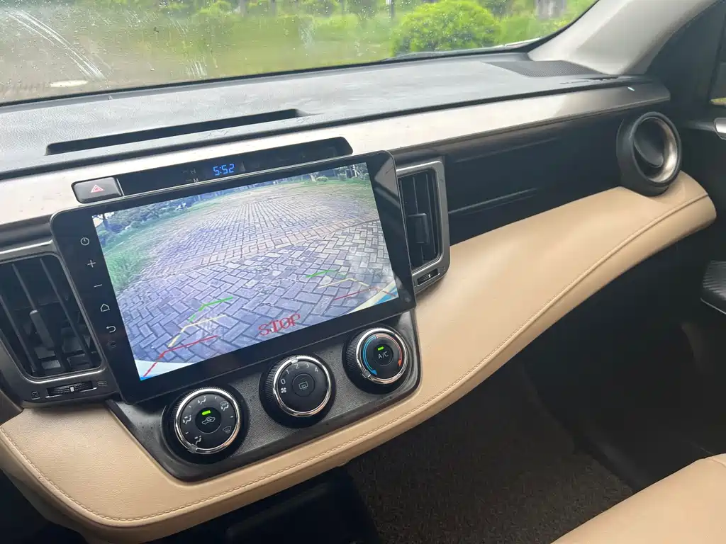 Toyota RAV4 2015 — фото 20