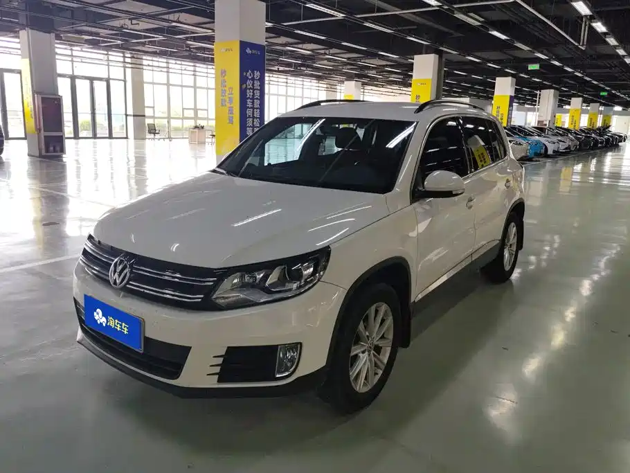 Volkswagen Tiguan 2017 — фото 1