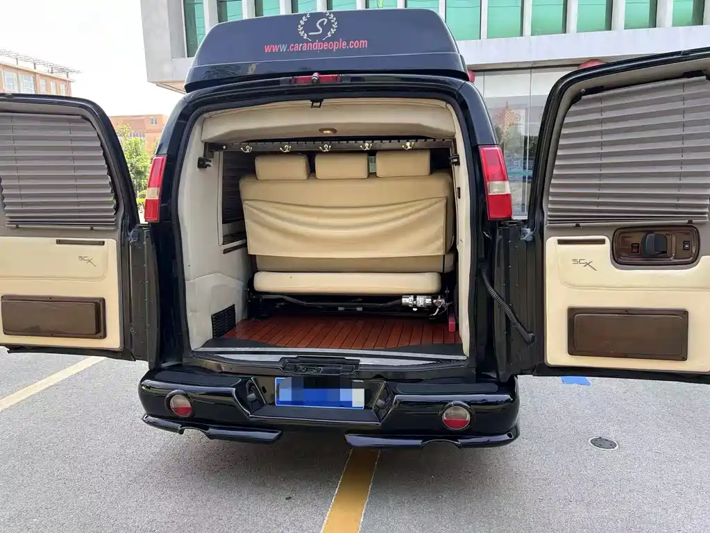 GMC Savana 2010