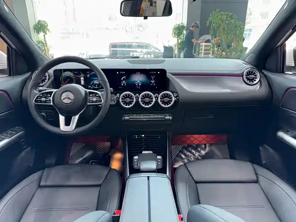 Mercedes-Benz GLA 2023