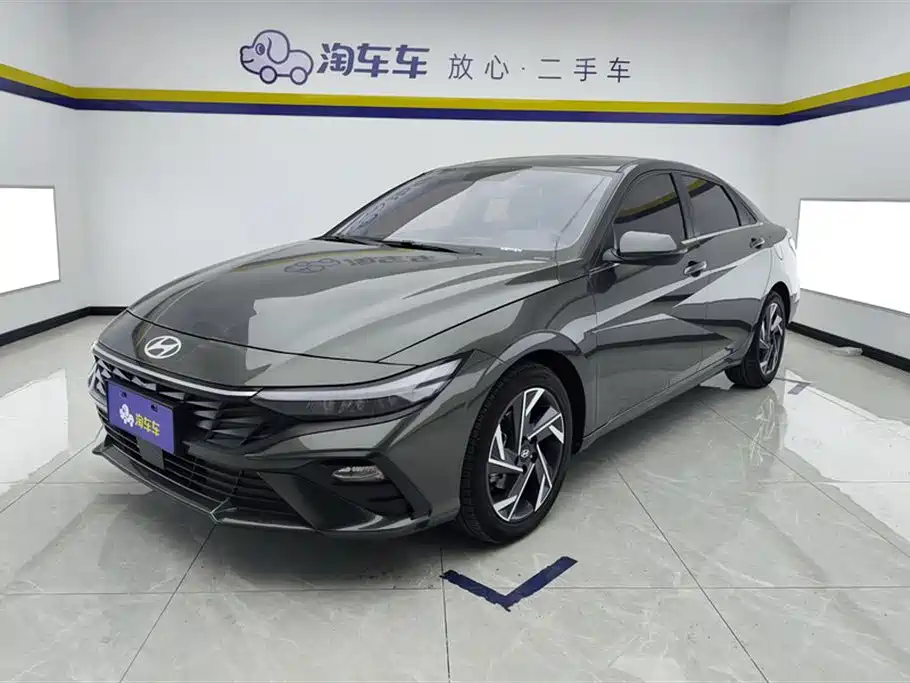 Hyundai Elantra 2024