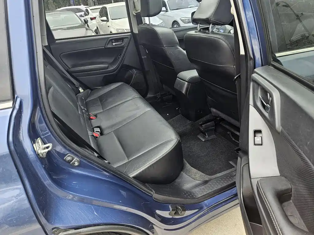 Subaru Forester 2013 — фото 15