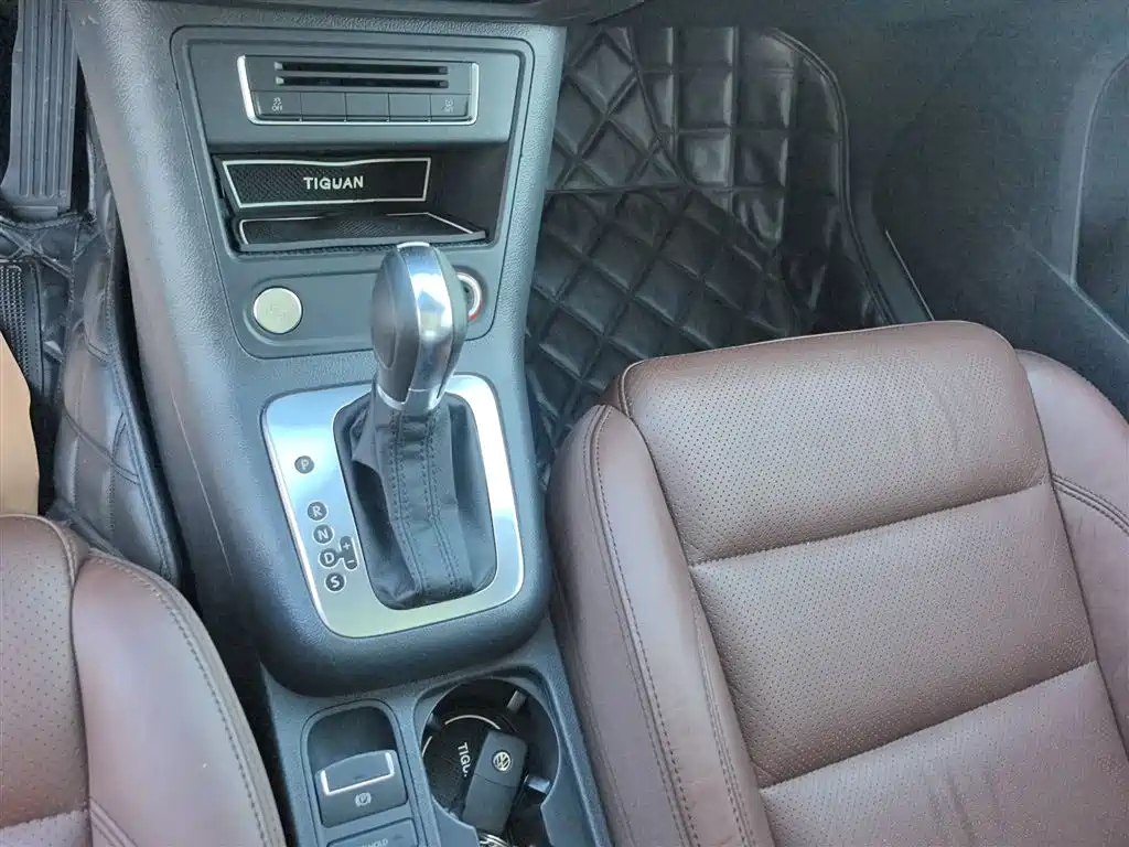 Volkswagen Tiguan 2015 — фото 21