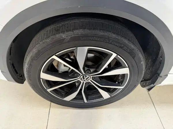 Volkswagen T-Roc 2023