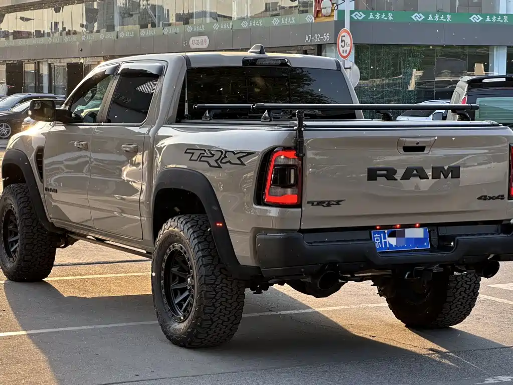 RAM Trucks 2023 — фото 17