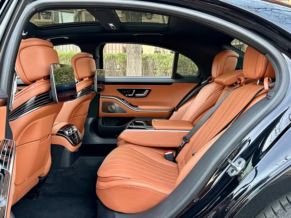 Mercedes-Benz S-Class 2024 — фото 12