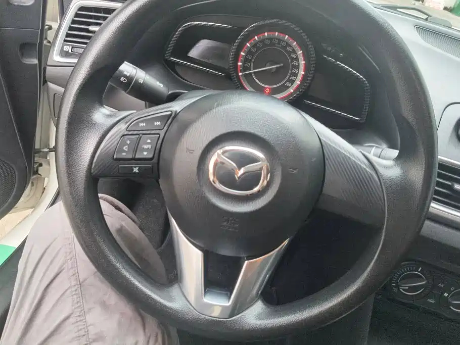 Mazda 3 Angkesela 2017 — фото 15