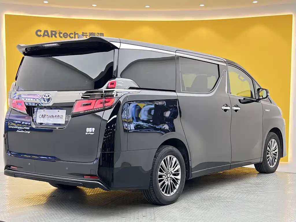 Toyota Vellfire 2022 — фото 25