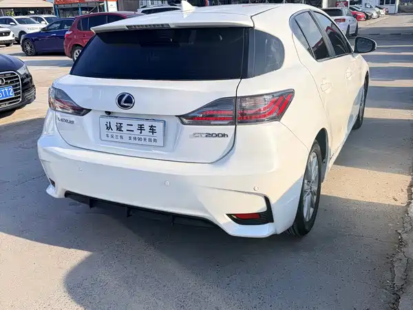 Lexus CT 2014