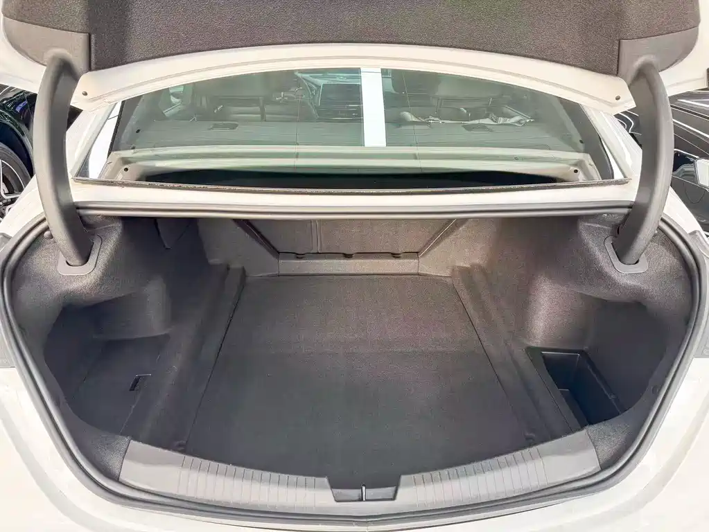Cadillac CT5 2023 — фото 19