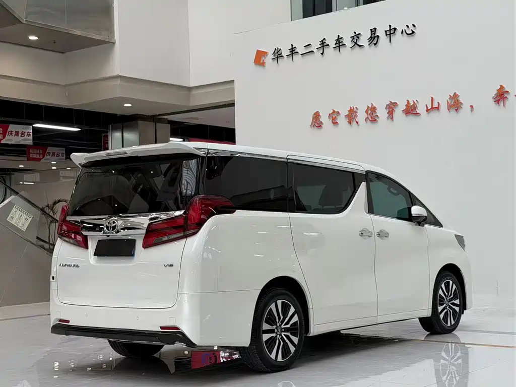Toyota Alphard 2019 — фото 7