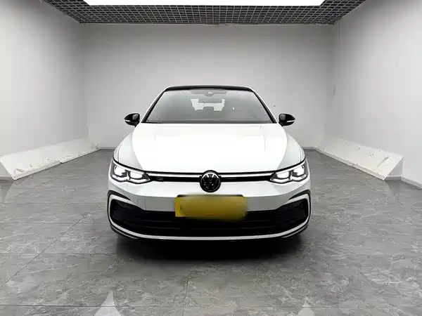 Volkswagen Golf 2024