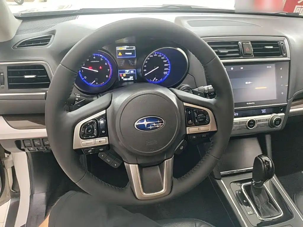 Subaru Outback 2018 — фото 11