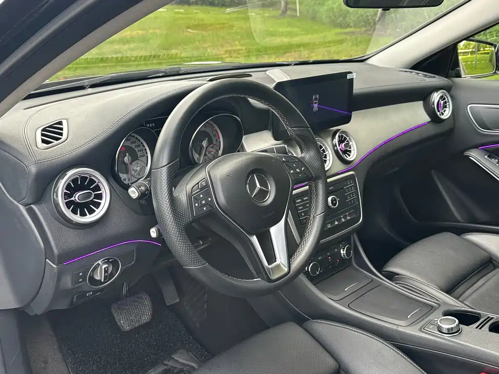 Mercedes-Benz GLA 2016 — фото 12