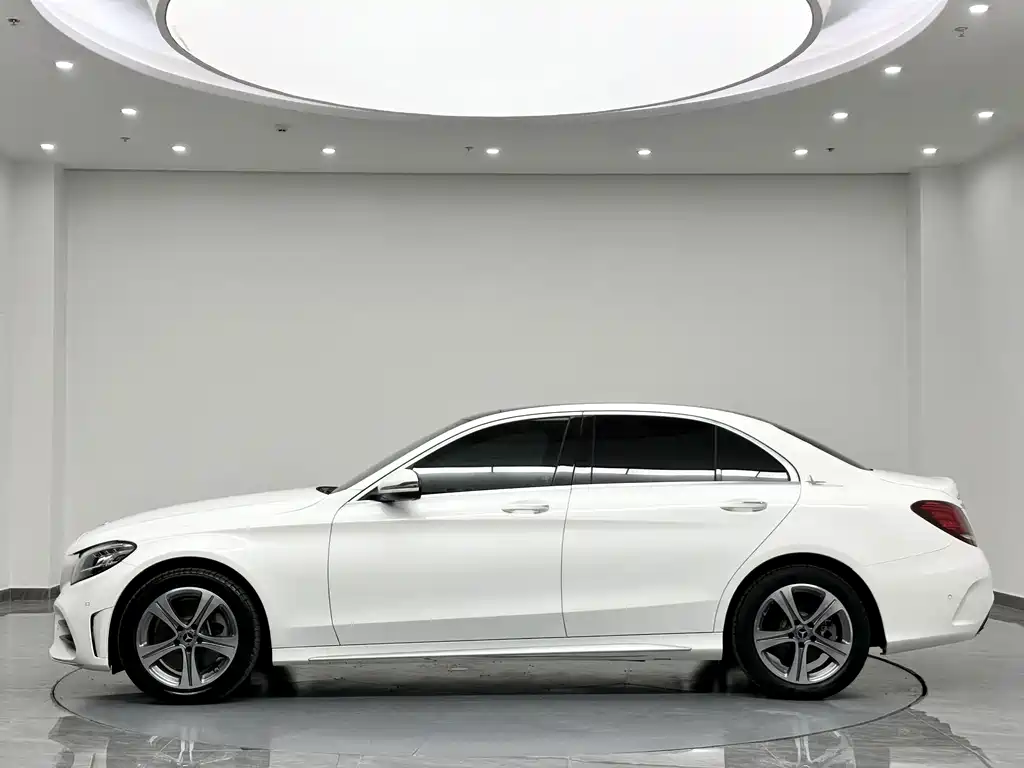Mercedes-Benz C-Class 2020 — фото 5