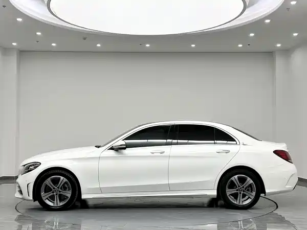 Mercedes-Benz C-Class 2020
