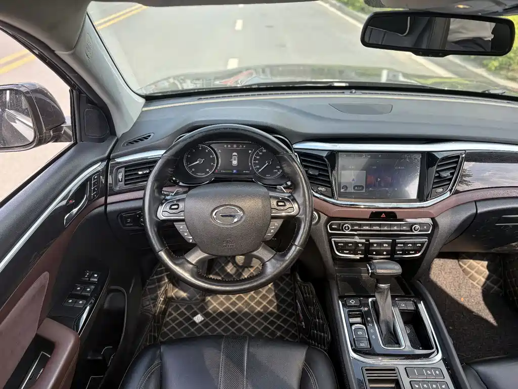 GAC Motor Trumpchi GS8 2018 — фото 6