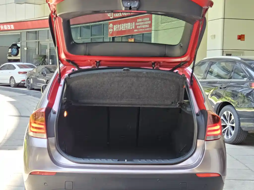 BMW X1 2012 — фото 19