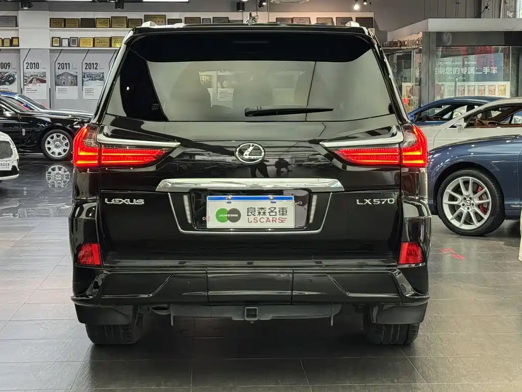 Lexus LX 2019 — фото 5