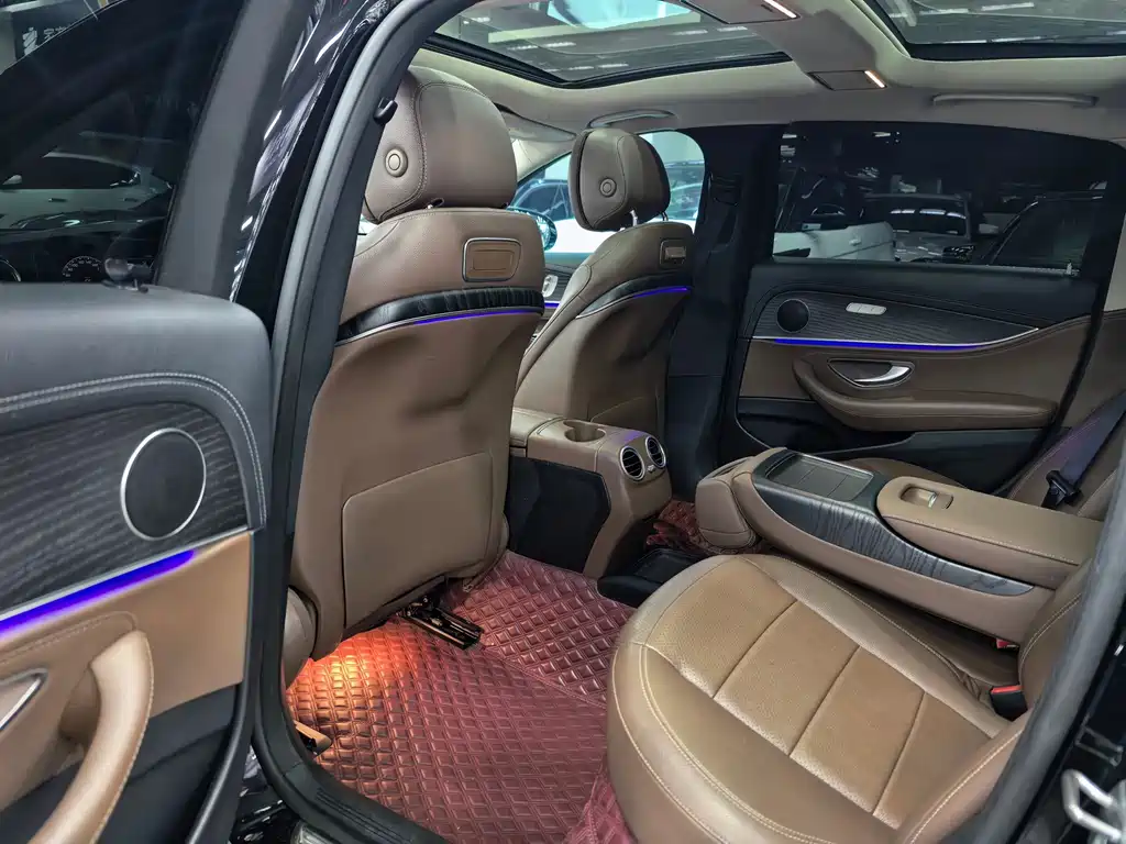 Mercedes-Benz E-Class 2020 — фото 8
