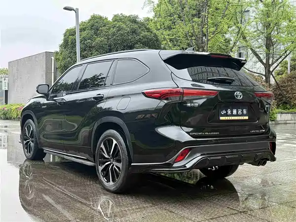Toyota Crown Kluger 2021