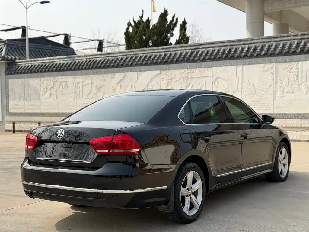Volkswagen Passat 2015 — фото 12