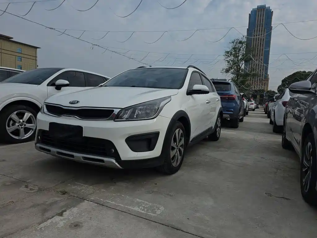 Kia KX Cross 2018 — фото 1