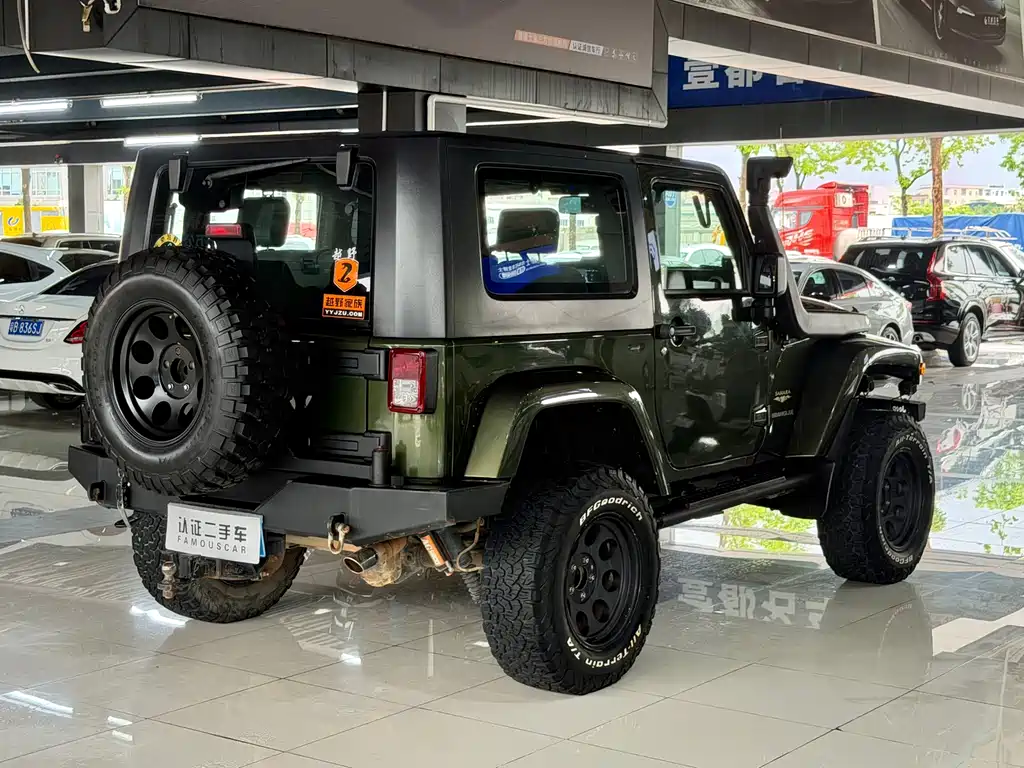 Jeep Wrangler 2009 — фото 4