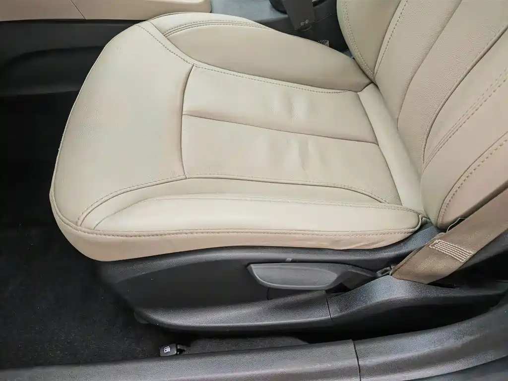 Buick Excelle 2017 — фото 20