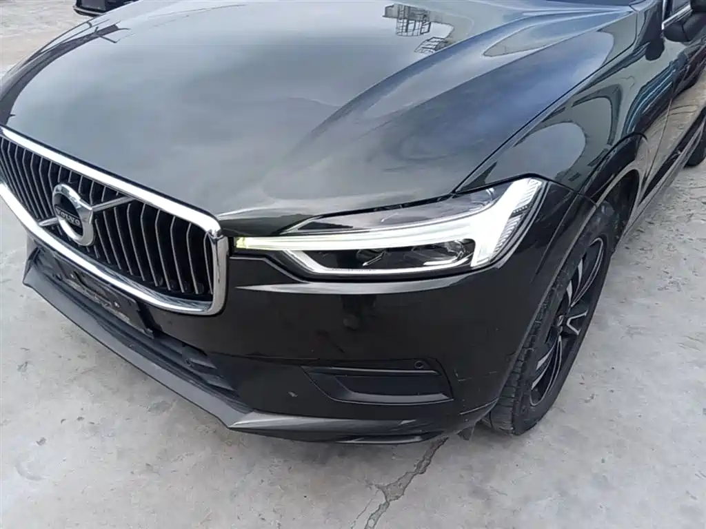 Volvo XC60 2019 — фото 24