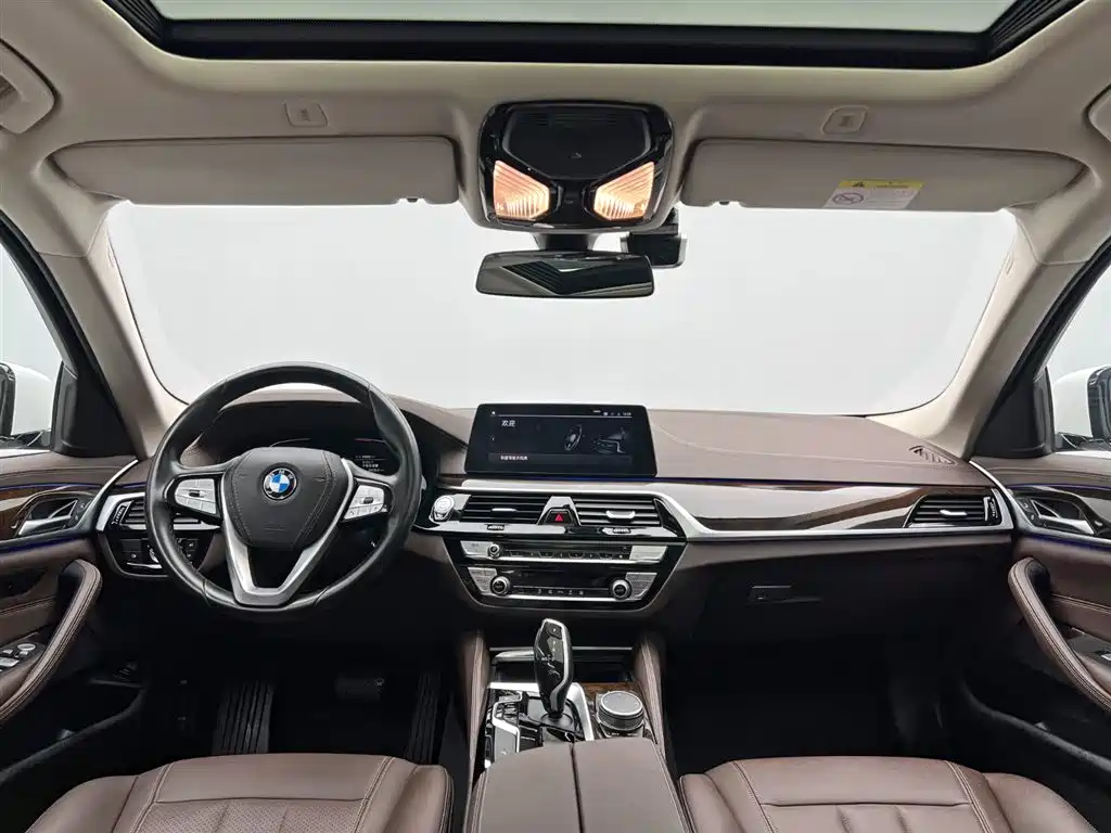 BMW 5 Series 2020 — фото 18