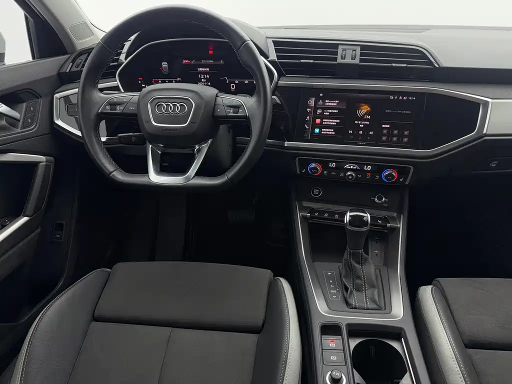 Audi Q3 2023 — фото 10