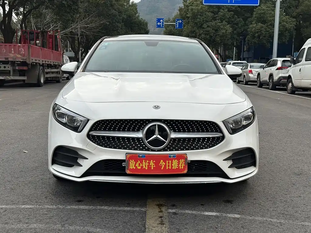 Mercedes-Benz A-Class 2021 — фото 2