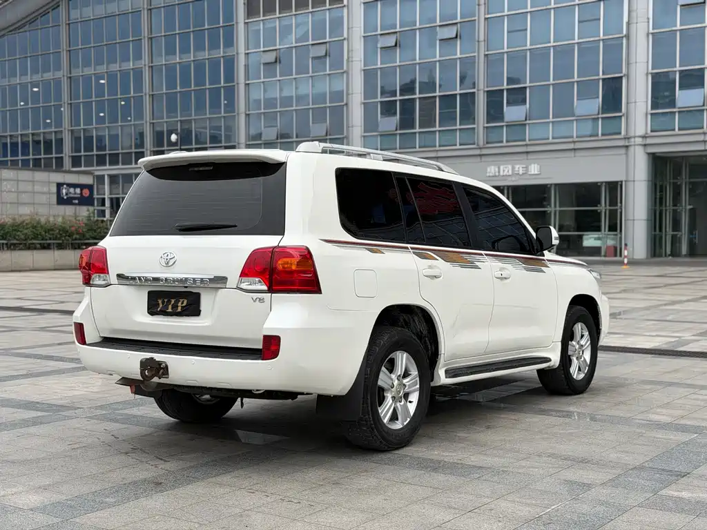 Toyota Land Cruiser 2016 — фото 14