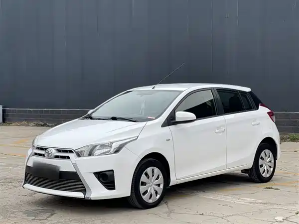 Toyota Yaris L 2015