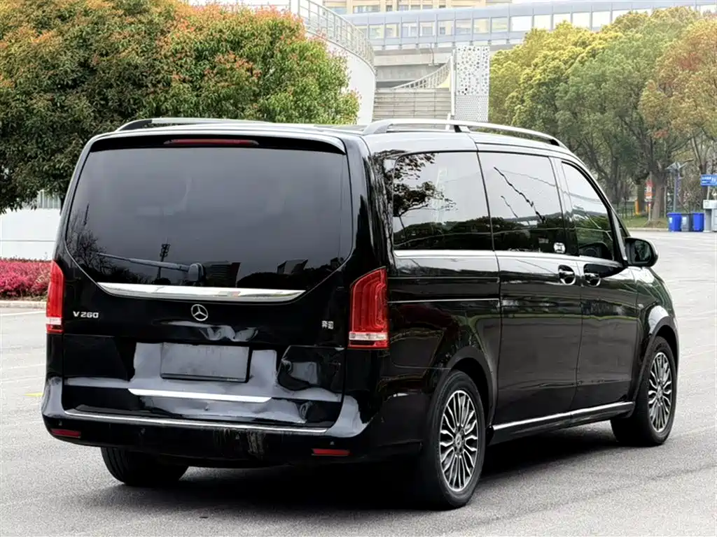 Mercedes-Benz V-Class 2020 — фото 23