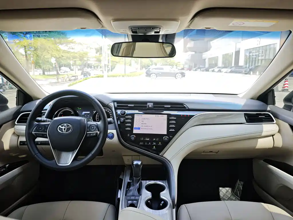 Toyota Camry 2018