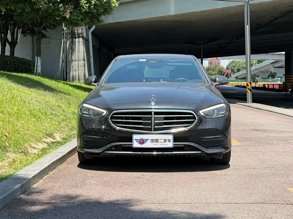 Mercedes-Benz C-Class 2024