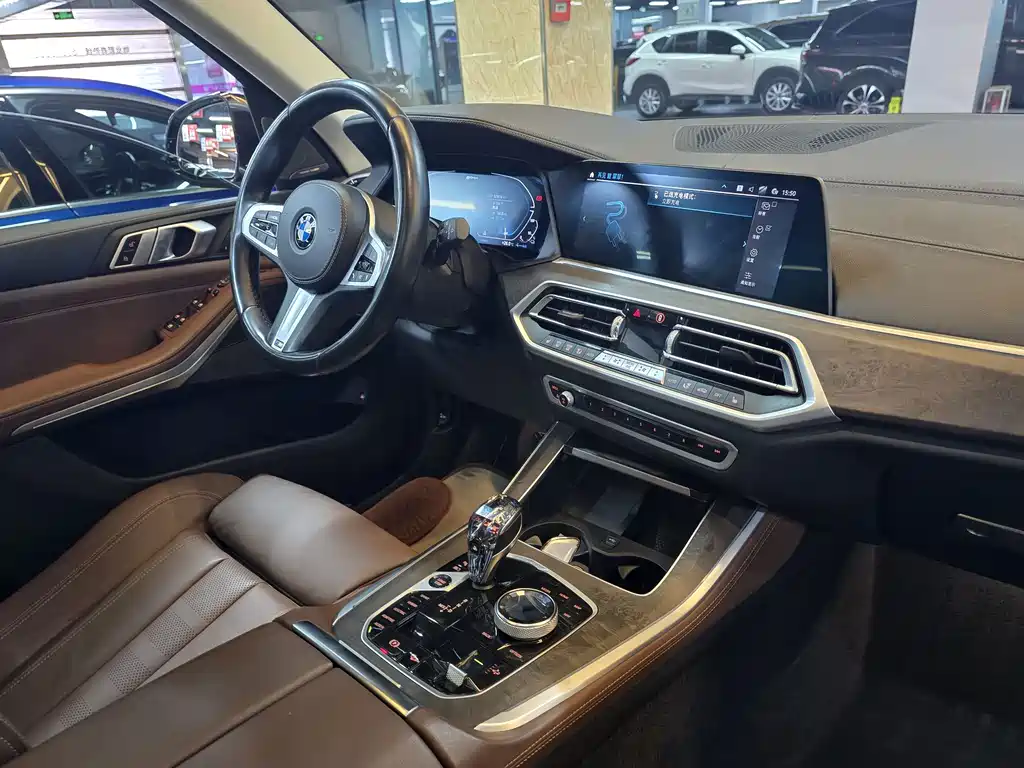 BMW X5 New Energy 2021 — фото 9