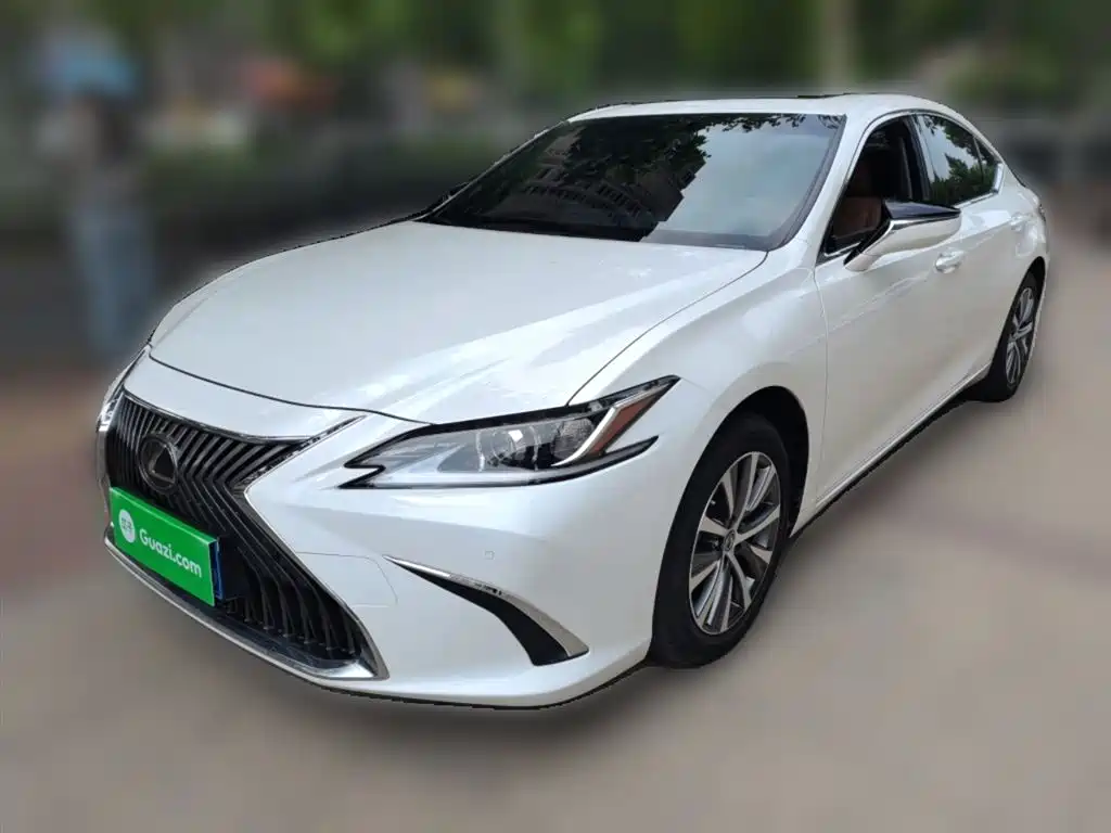 Lexus ES 2021 — фото 2
