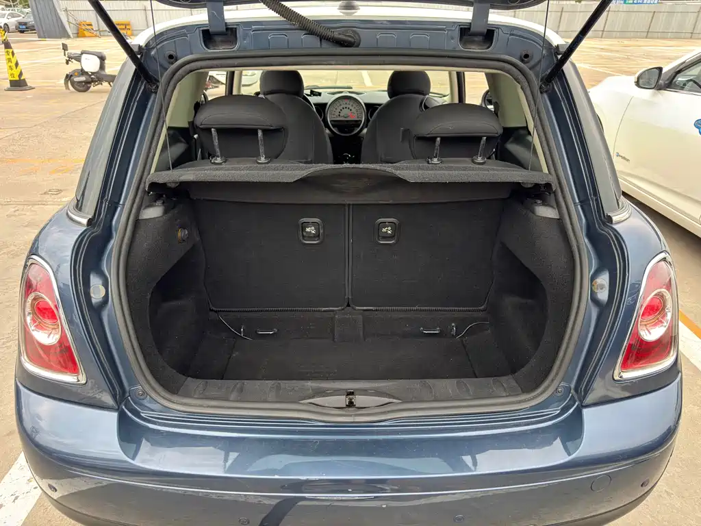 MINI Clubman 2011 — фото 16
