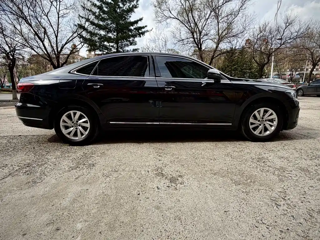 Volkswagen Passat 2022