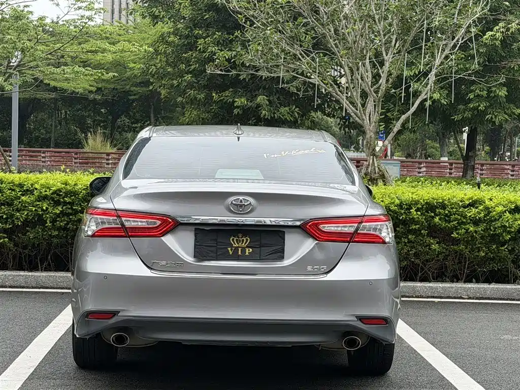 Toyota Camry 2022 — фото 5